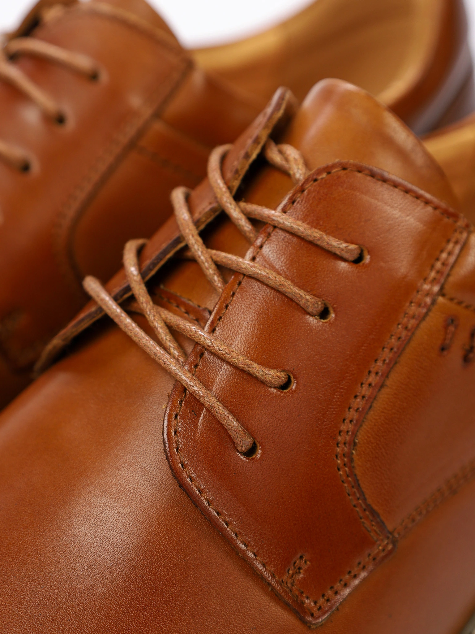 Туфли-дерби рыжего цвета со шнуровкой